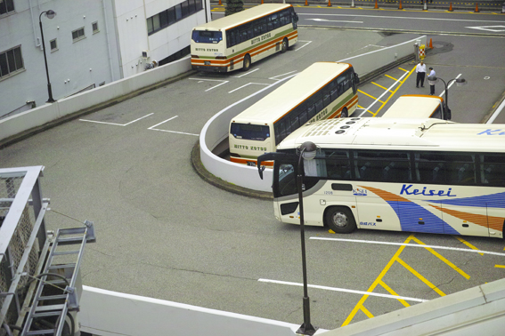 0625bus.jpg