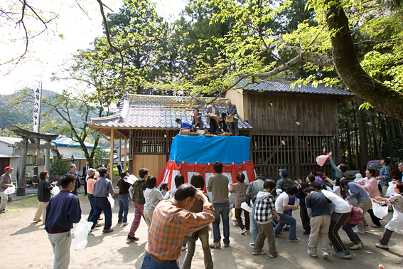 070415yahatajinja.jpg